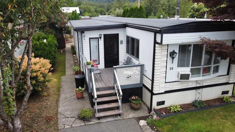 30 46484 CHILLIWACK LAKE ROAD - photo 2 of 25