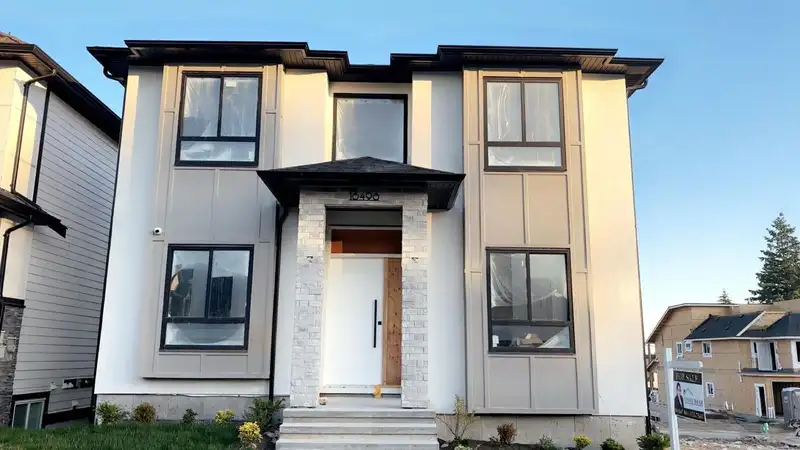 16498 20A AVENUE - photo 1 of 5