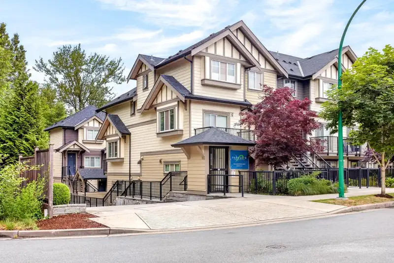 12 4033 DOMINION STREET - photo 1 of 32