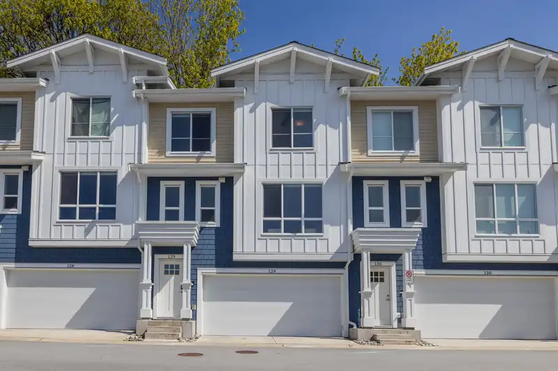 129 16561 17A AVENUE - photo 2 of 40