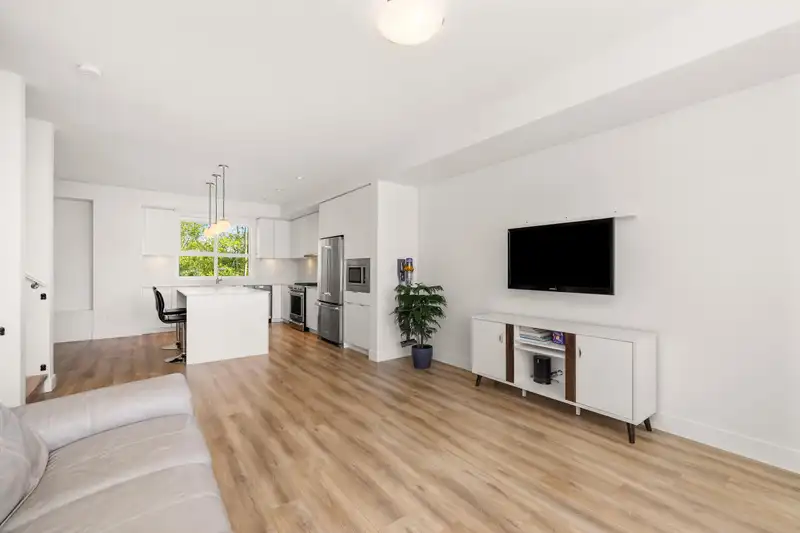 129 16561 17A AVENUE - photo 4 of 40