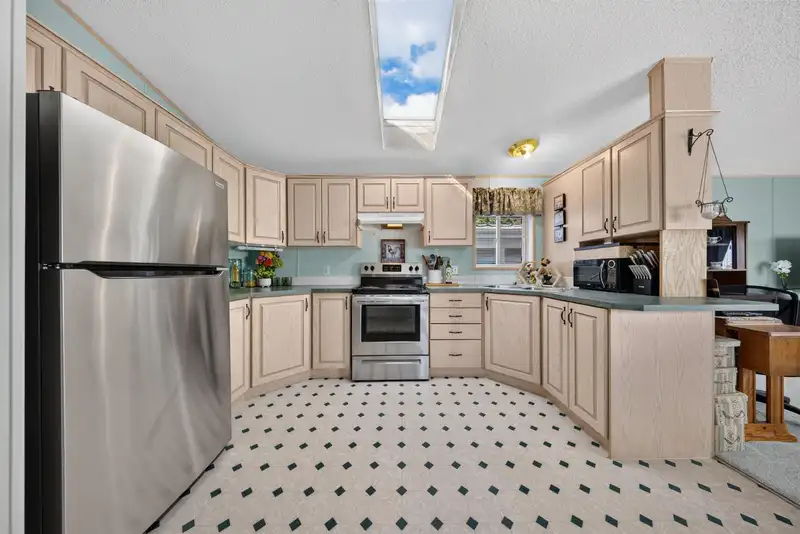 15 44565 MONTE VISTA DRIVE - photo 3 of 39