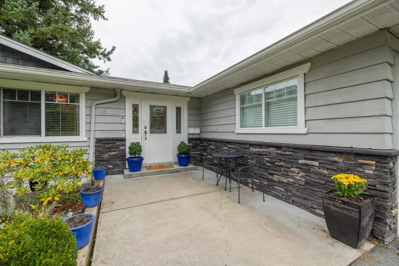 20717 GRADE CRESCENT - photo 3 of 25