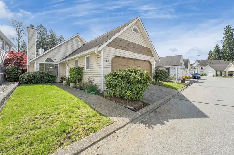 55 2865 GLEN DRIVE - photo 1 of 35