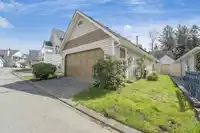 55 2865 GLEN DRIVE - thumbnail 3