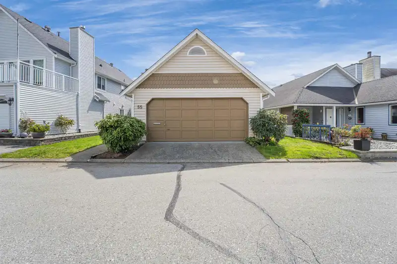 55 2865 GLEN DRIVE - photo 3 of 35