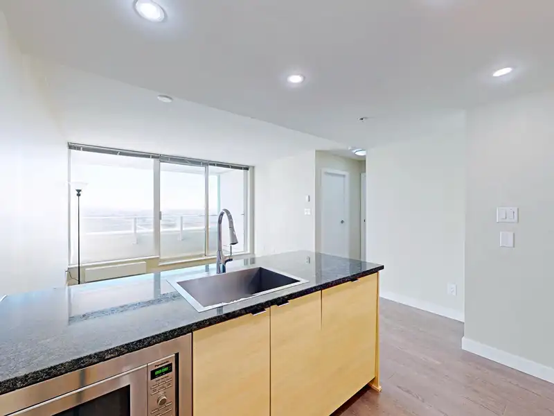 1208 488 SW MARINE DRIVE - photo 2 of 20