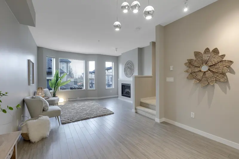 142 7938 209 STREET - photo 3 of 25