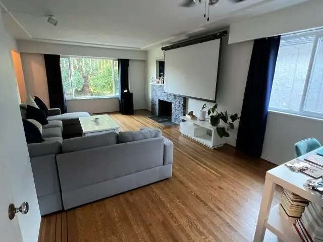 447 E 30TH AVENUE - photo 3 of 23