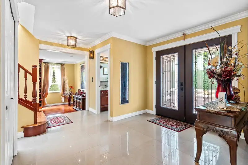 2953 ADMIRAL COURT - photo 4 of 40