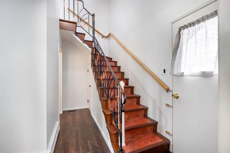 4044 PARKER STREET - photo 3 of 40