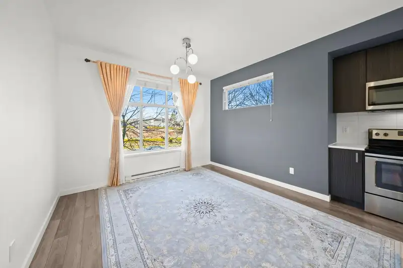 31 15340 GUILDFORD DRIVE - photo 4 of 38
