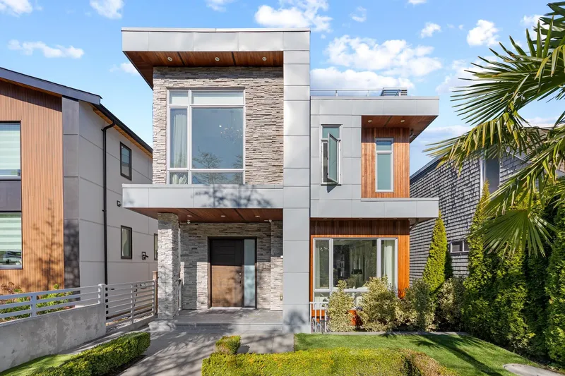 3253 W 21ST AVENUE - photo 4 of 25