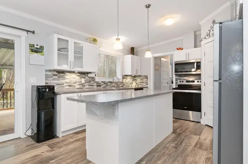 38 59060 LOUGHEED HIGHWAY - photo 2 of 32