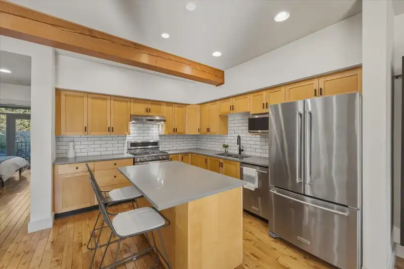 22 39758 GOVERNMENT ROAD - photo 3 of 31