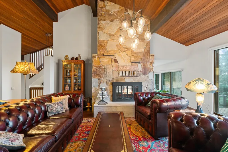 5312 MARINE DRIVE - photo 2 of 24