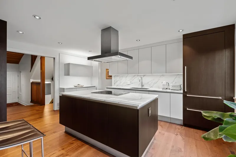 5312 MARINE DRIVE - photo 4 of 24