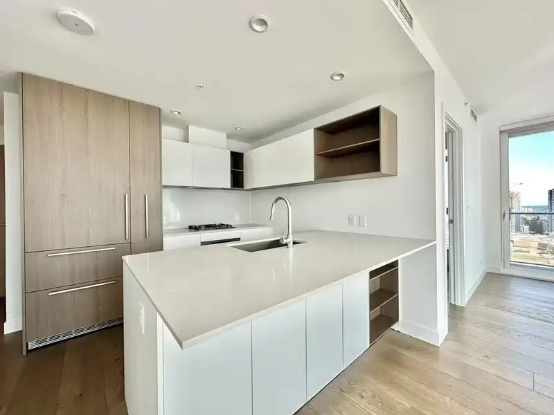 2602 6000 MCKAY AVENUE - photo 2 of 8