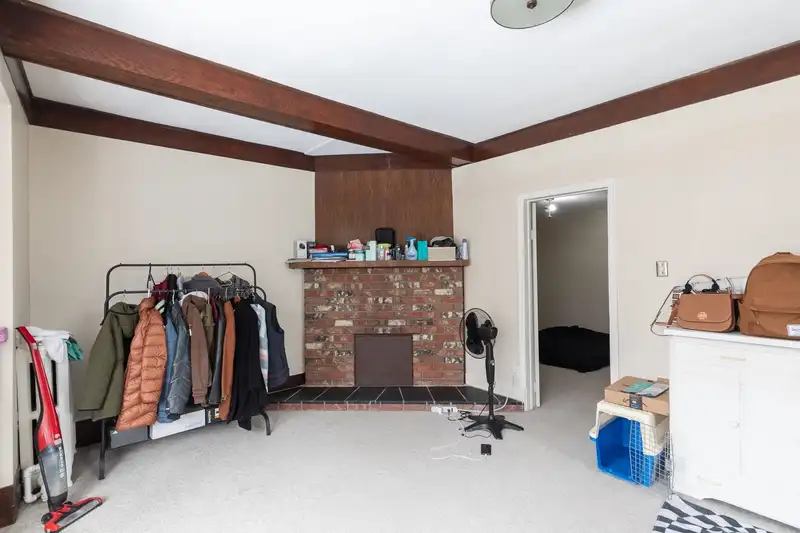 2346 BALACLAVA STREET - photo 4 of 15