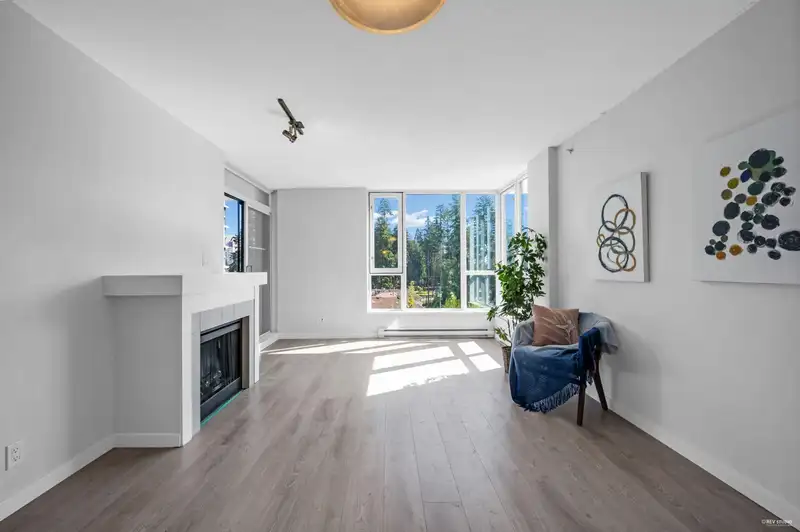 703 1178 HEFFLEY CRESCENT - photo 1 of 29