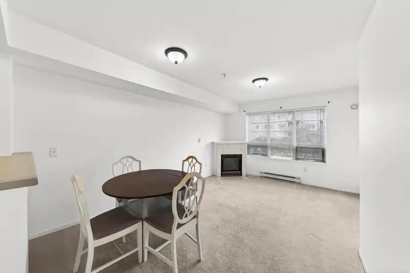 202 14355 103 AVENUE - photo 4 of 21