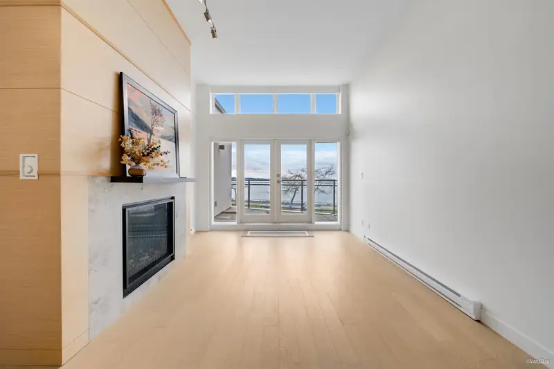 301 1150 OXFORD STREET - photo 3 of 25