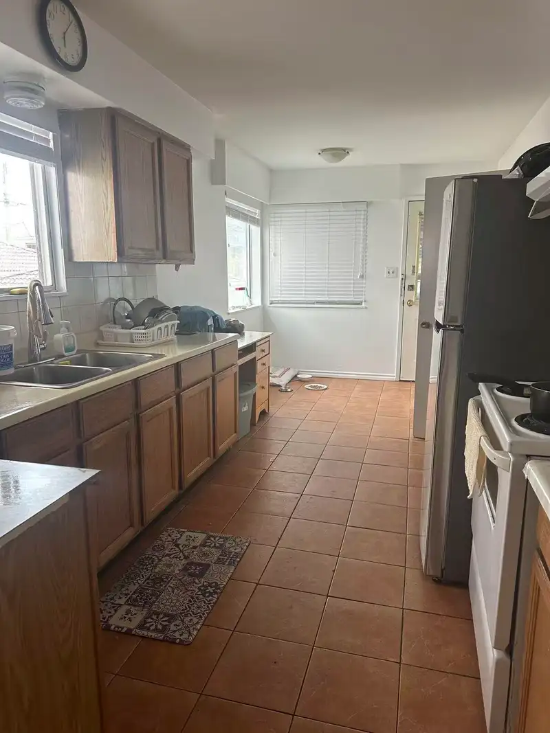 1380 E 54TH AVENUE - photo 2 of 21