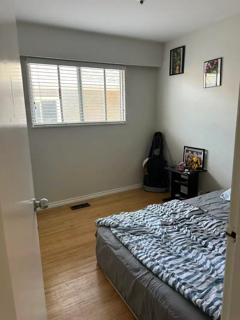 1380 E 54TH AVENUE - photo 4 of 21