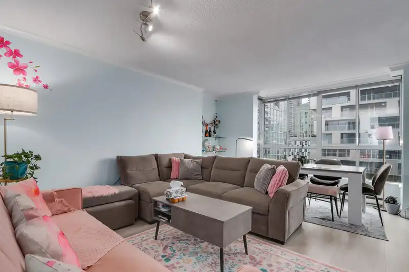 1401 1500 HOWE STREET - photo 2 of 27