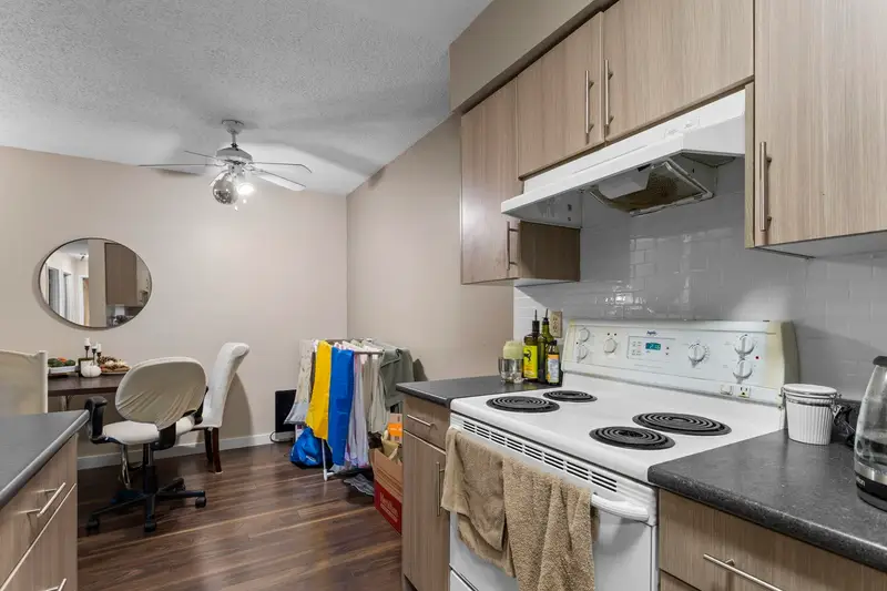 119 4363 HALIFAX STREET - photo 3 of 21