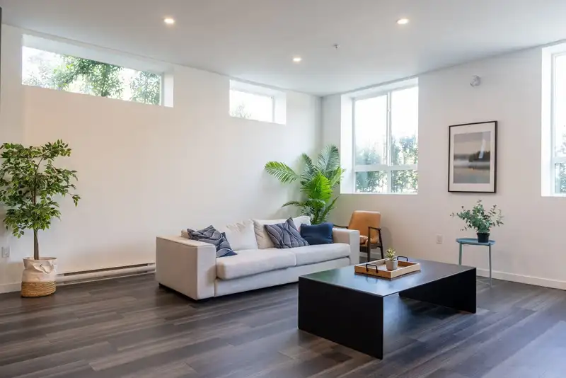 413 13628 81A AVENUE - photo 1 of 13