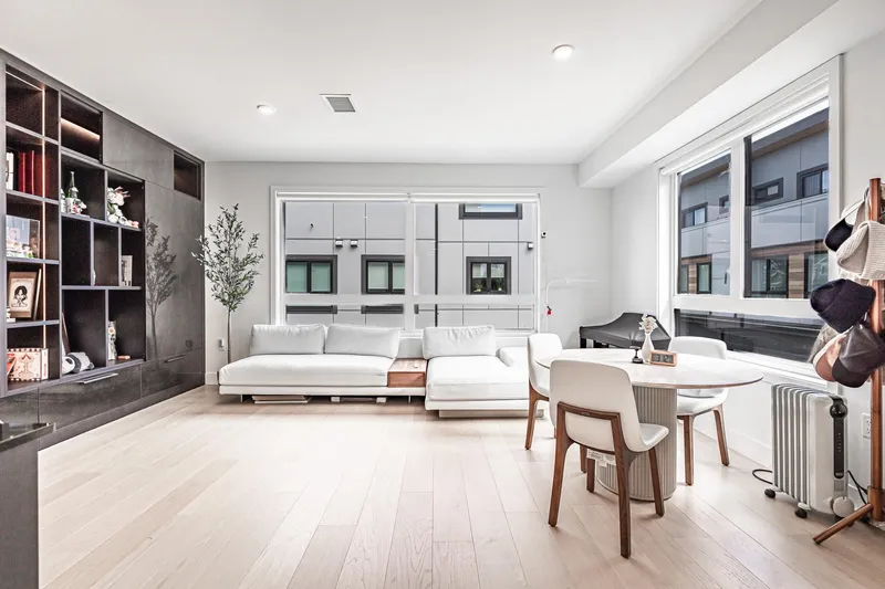 4 9099 NO. 2 ROAD - photo 3 of 25