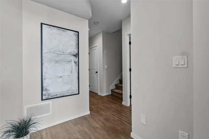 53 17557 100 AVENUE - photo 4 of 27