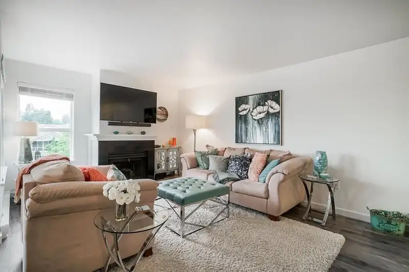 301 820 HABGOOD STREET - photo 4 of 29