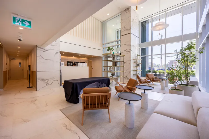 3705 537 COTTONWOOD AVENUE - photo 2 of 22