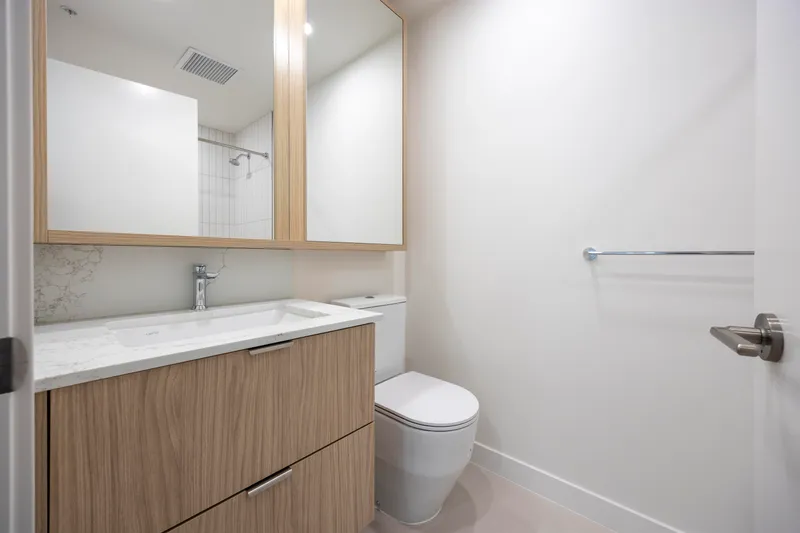 3705 537 COTTONWOOD AVENUE - photo 3 of 22