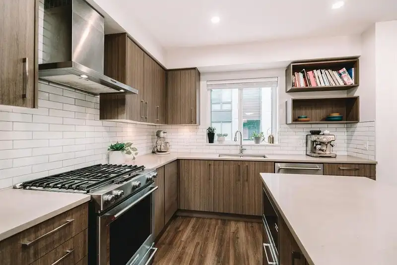 3 70 SEAVIEW DRIVE - photo 2 of 40