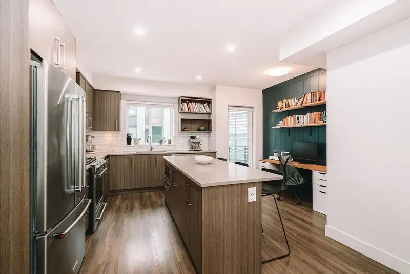 3 70 SEAVIEW DRIVE - photo 4 of 40