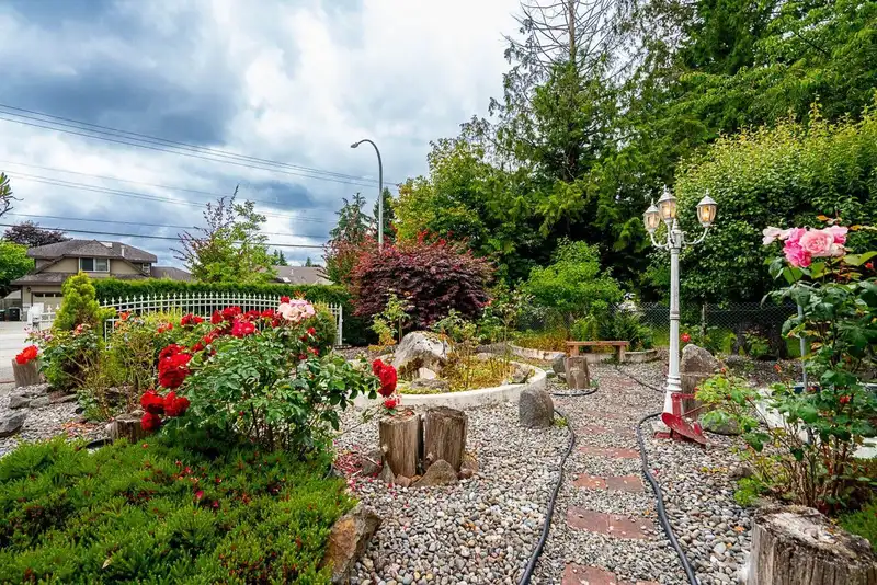 16269 108 AVENUE - photo 4 of 30