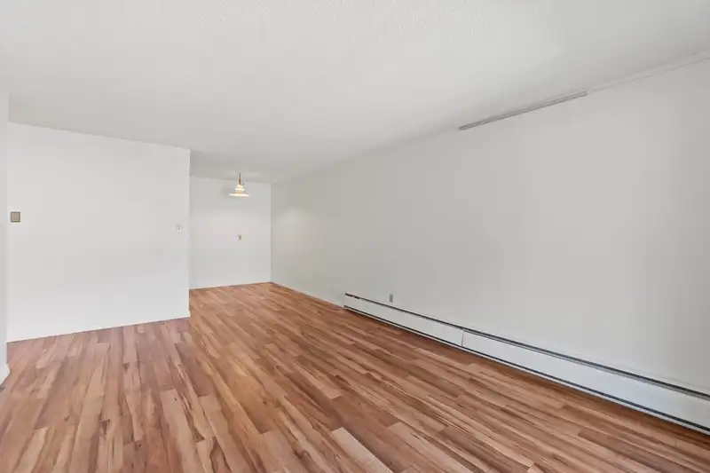 315 310 W 3RD STREET - photo 4 of 18