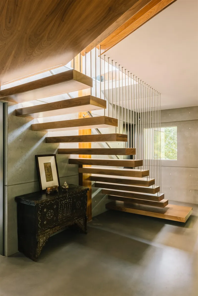 5038 ARBUTUS STREET - photo 4 of 25