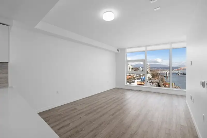 1702 660 QUAYSIDE DRIVE - photo 3 of 30