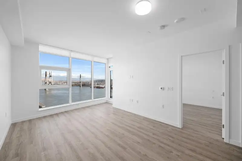 1702 660 QUAYSIDE DRIVE - photo 4 of 30