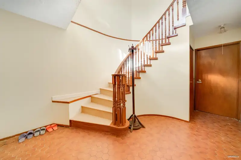 2175 E 54TH AVENUE - photo 3 of 33