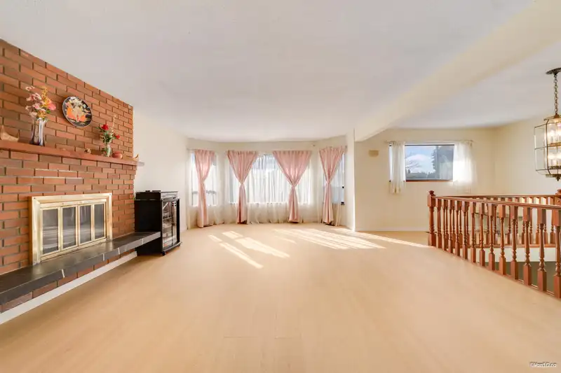 2175 E 54TH AVENUE - photo 4 of 33