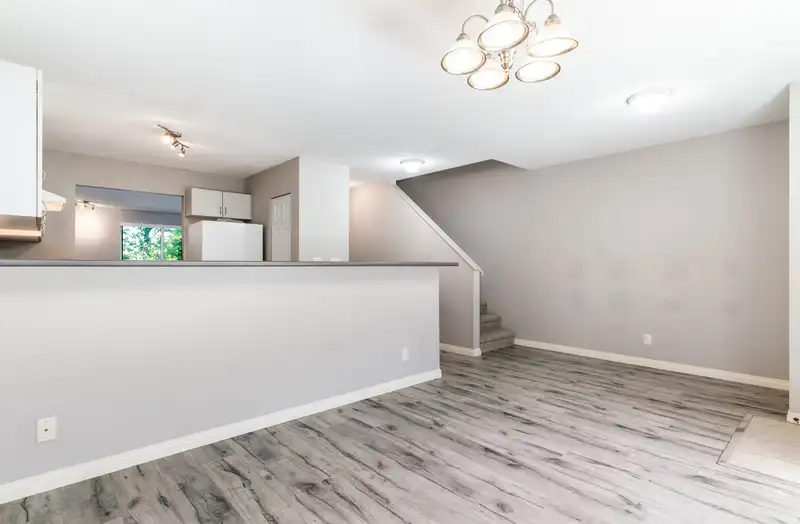 132 SHORELINE CIRCLE - photo 4 of 30