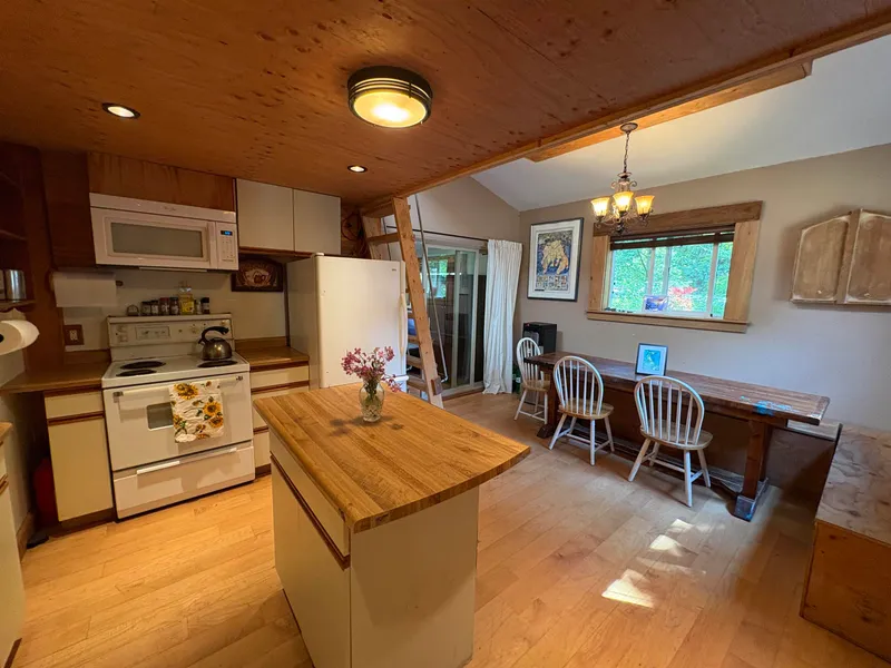 660 ANDY'S BAY ROAD - photo 2 of 25