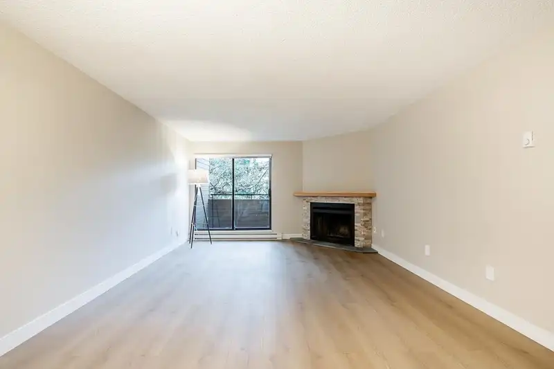 254 7293 MOFFATT ROAD - photo 4 of 22