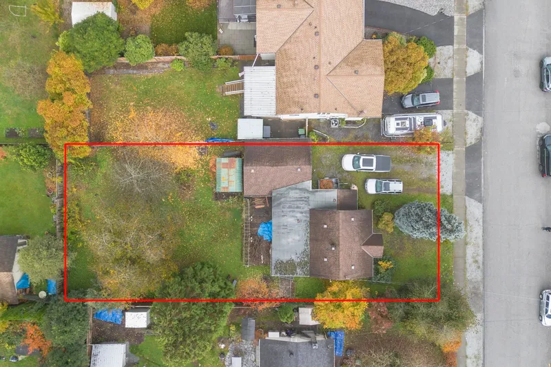 988 IRVINE STREET - photo 1 of 8