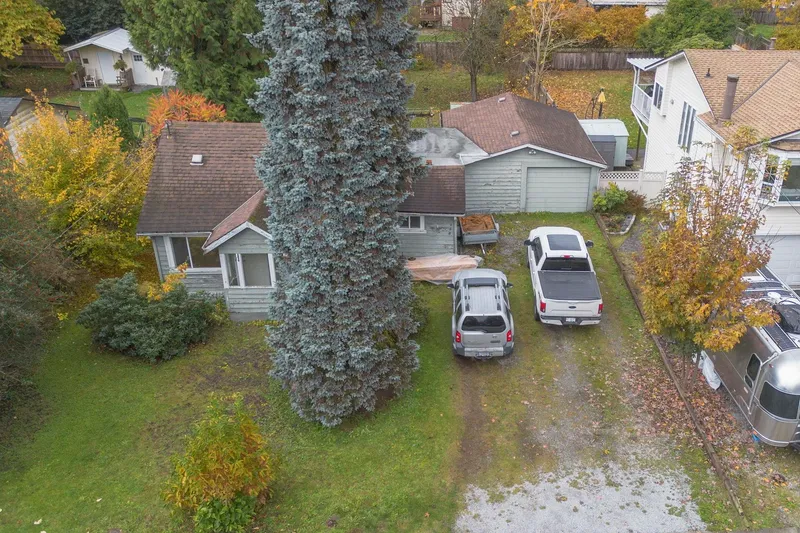 988 IRVINE STREET - photo 4 of 8